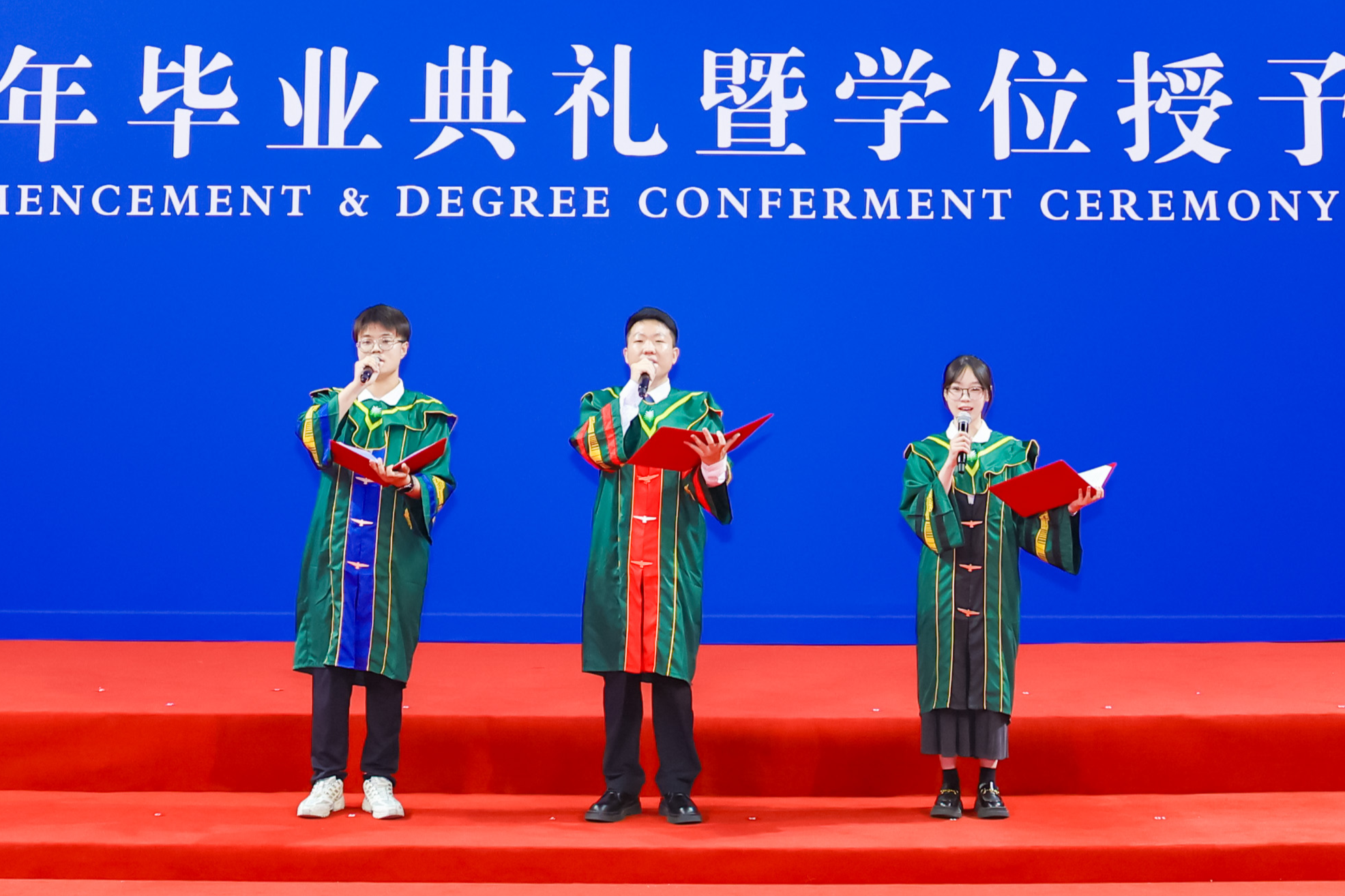 5研究生代表发言.JPG